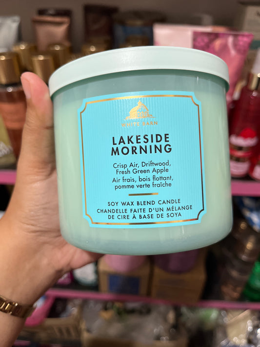 Bath and body works 3 wick candle