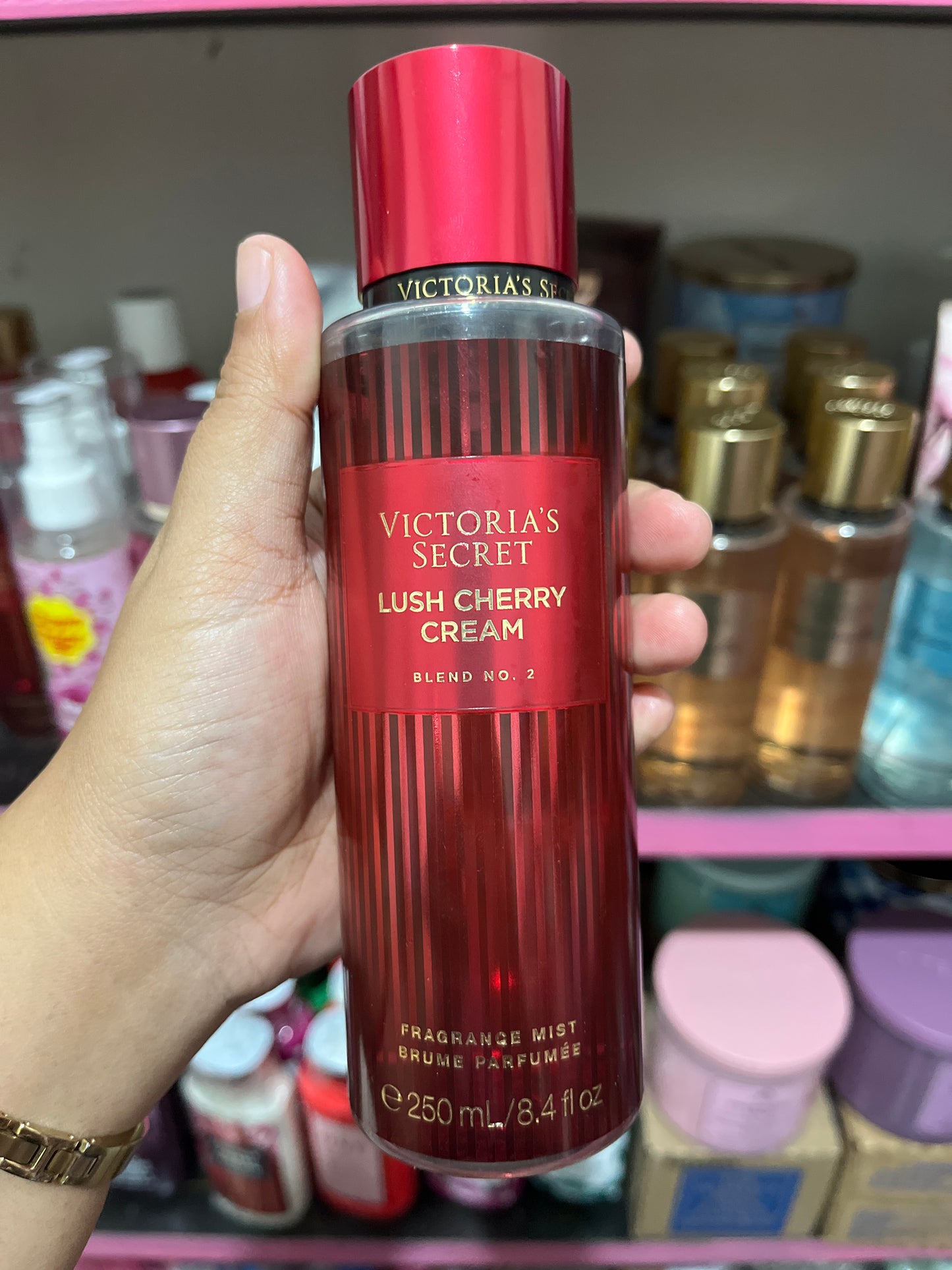 Victoria's Secret mists from US